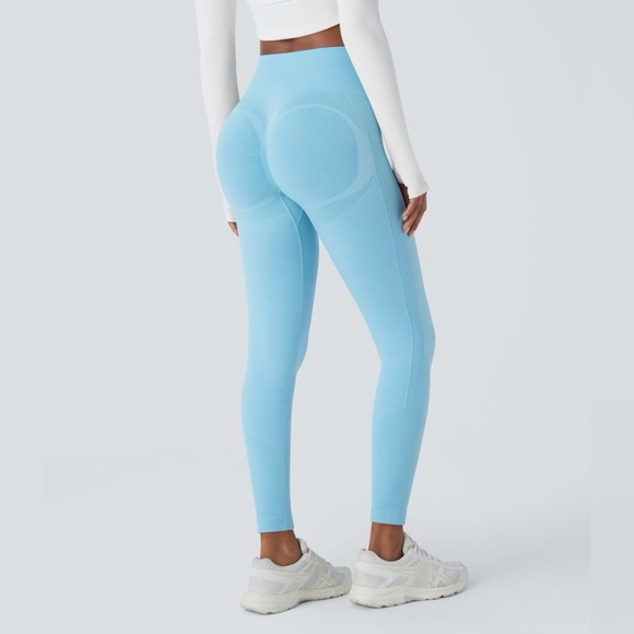 Halara Seamless Flow High Waisted Tummy Control Butt Lifting Yoga Leggings 7/8 - Picture 1 of 5